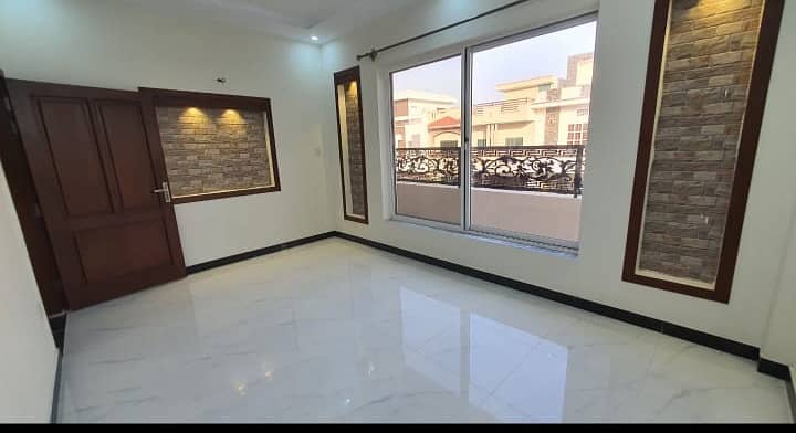 Upper Portion For Rent in G-13 (7 Marla) Brand new 4