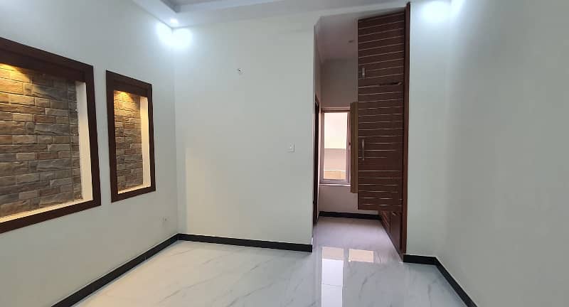 Upper Portion For Rent in G-13 (7 Marla) Brand new 6