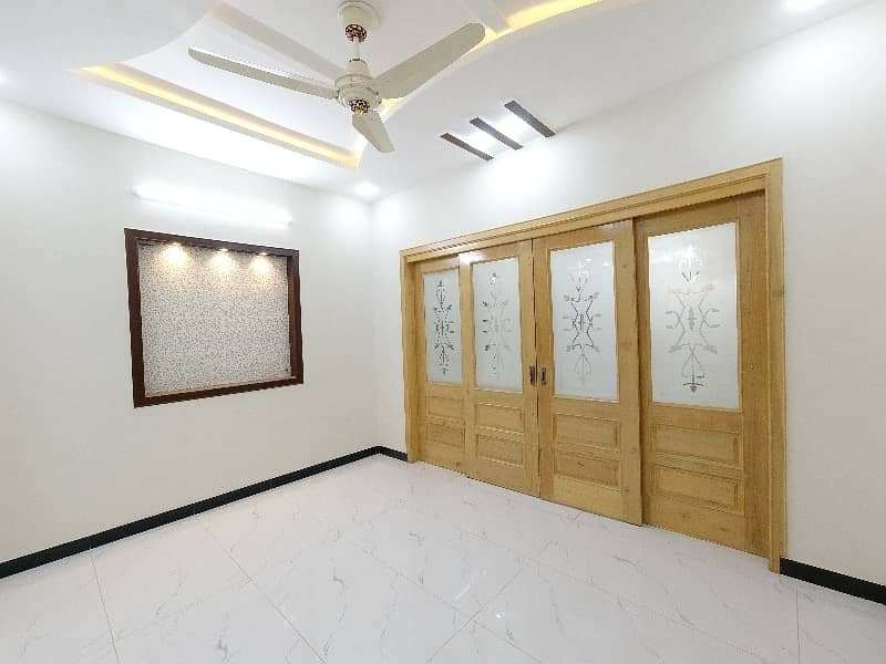 Ready To Buy A House In G-13/1 Islamabad 7