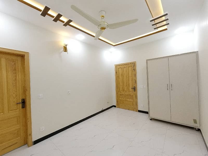 Ready To Buy A House In G-13/1 Islamabad 39