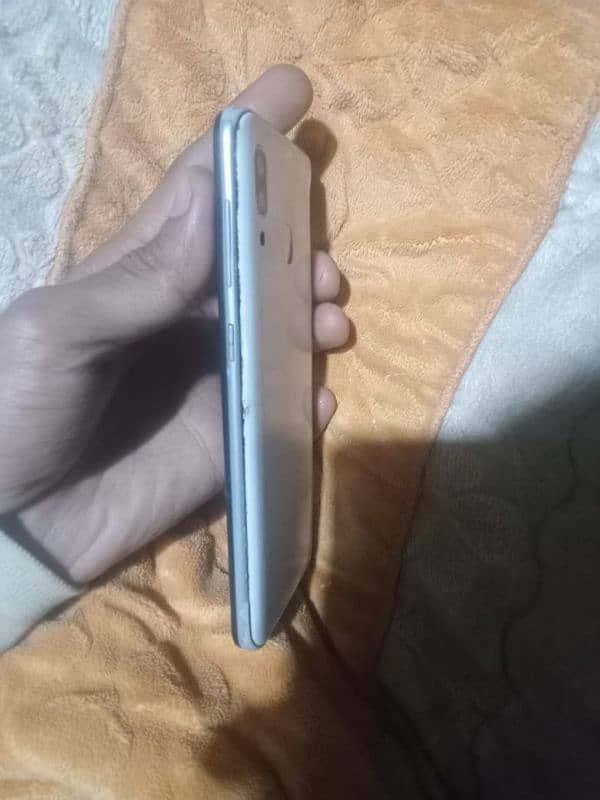 Samsung galaxy A30 4