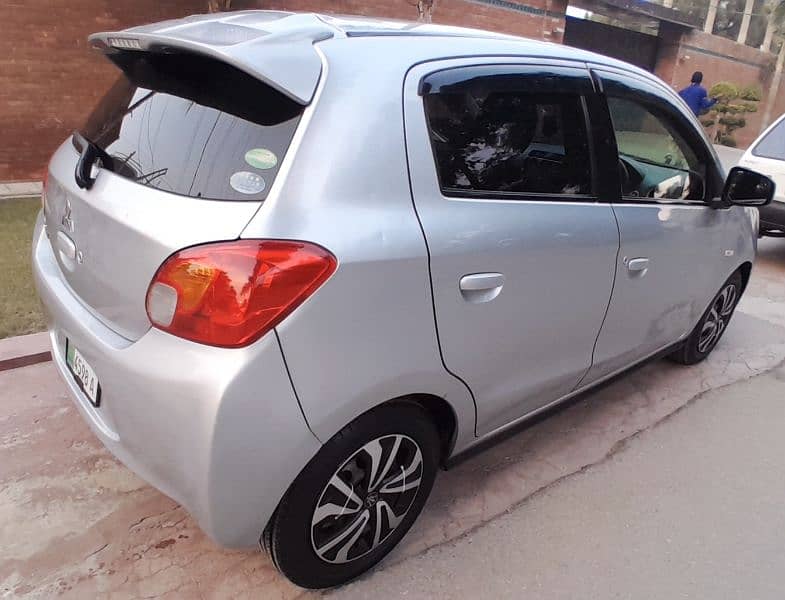 Mitsubishi Mirage Model 2012/2018 4