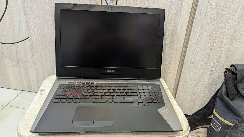 Asus Rog Strix G752 2