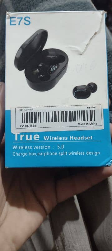 Tws-6 E7s earbuds. . good quality 4