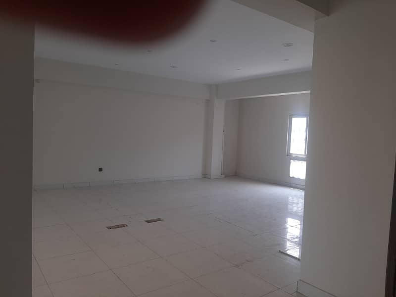 G/11 minni markeet ground floor 1600sq open space available for rent 1