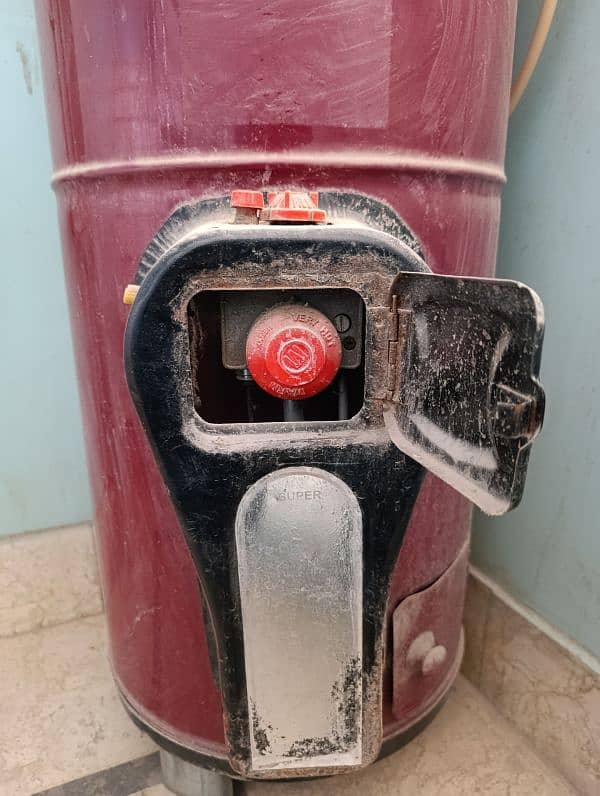 Asian Gas Conventional Storage Geyser for Sale – Reliable & Durable 0