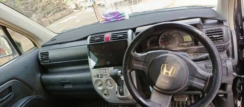 Honda Zest Spark 2014 1