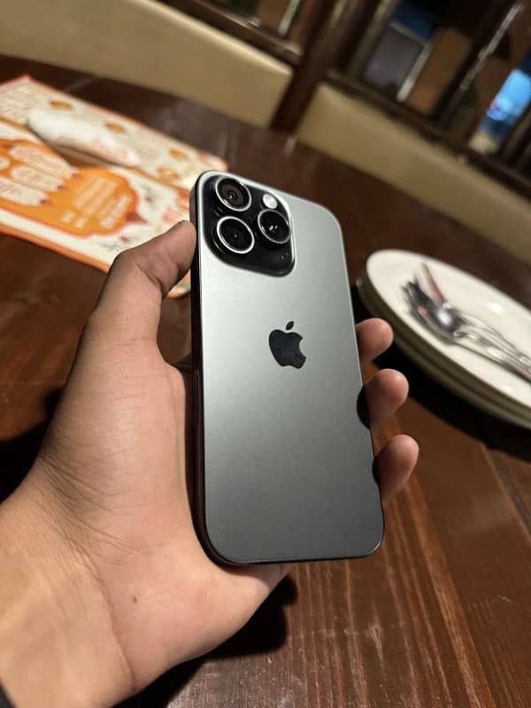 iphone 16 pro with box 0