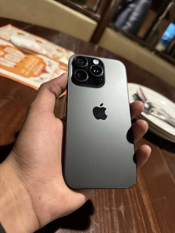 iphone 16 pro with box 1