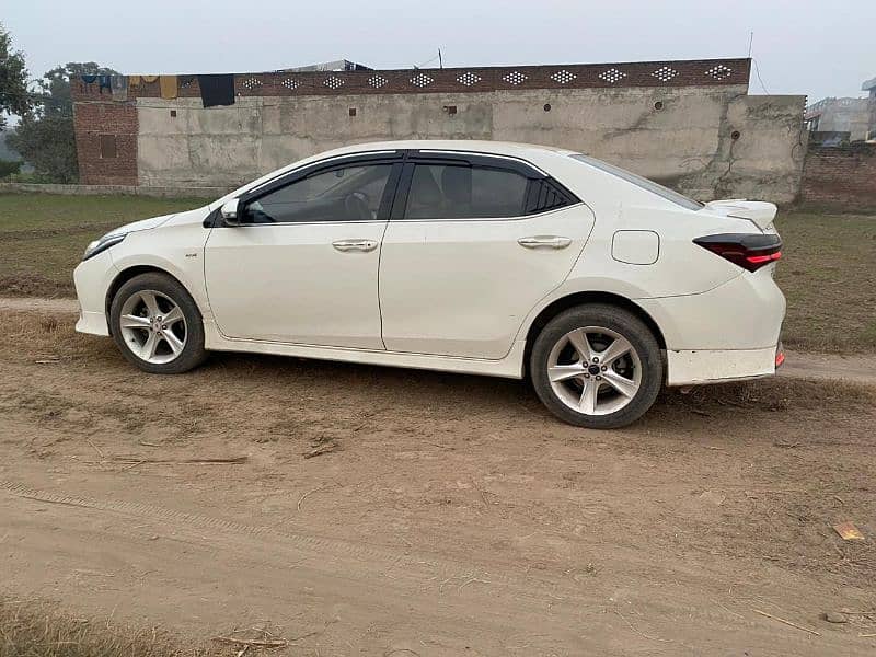 Toyota Corolla GLI 2015 10