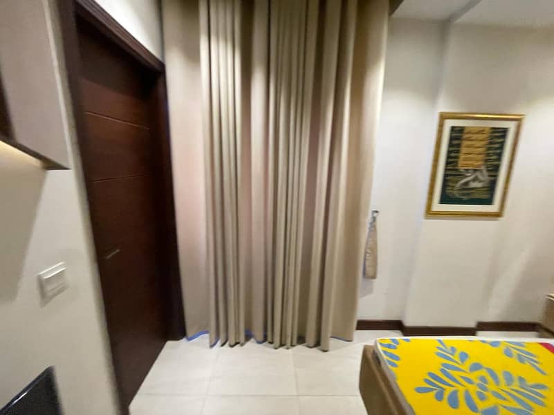 1 Bed Fully Furnished luxurious Apartment For Sale In Bahria Town Lahore On Investor Rate 7