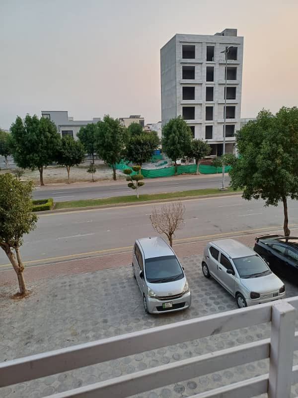 1 Bed Fully Furnished Luxury Apartment For Sale In Bahria Town Lahore On Investor Rate 29