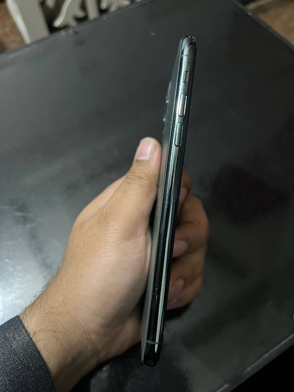 Iphone 11 Pro Max 256 Gb PTA Approved 8