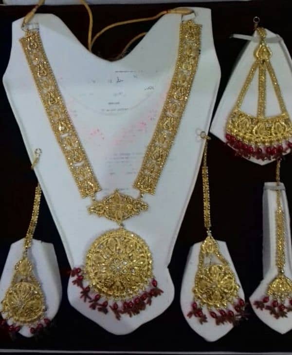 Jewellery sets urjant sale 0