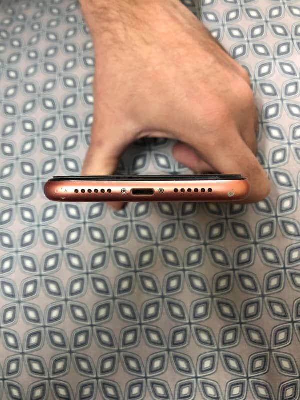 iPHONE XR NON PTA 5