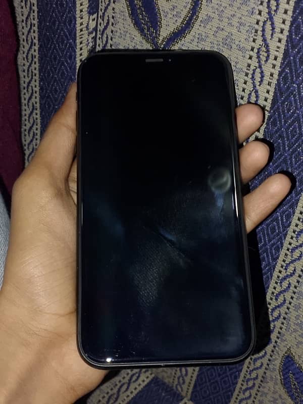 iPhone xr (black) 4