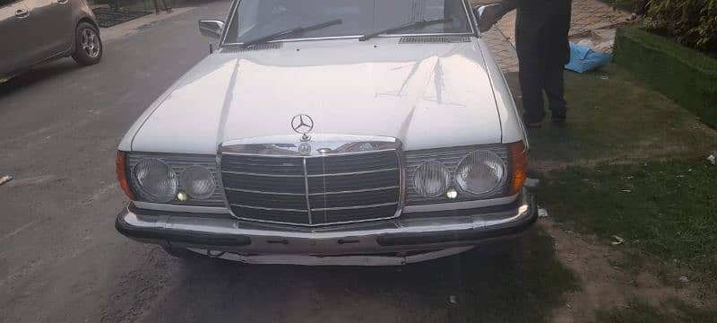 Mercedes 300 D ,1978 model for sale 9