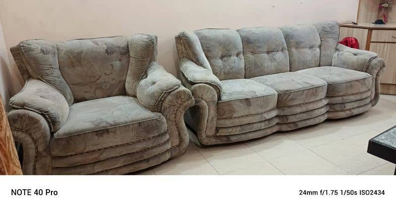 6 seater ( 3 + 2 + 1 ) sofa set 3