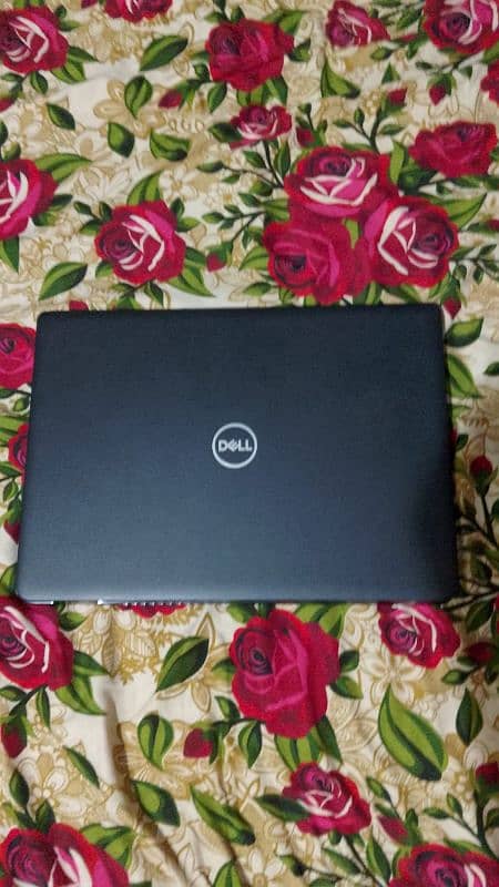 Dell 3400  Core i3 8-Generation 0