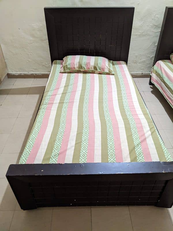 pair of single bed 2