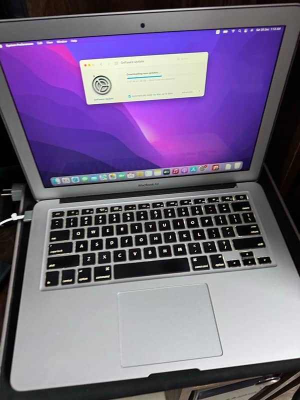 Macbook Air 2017 condition like brand nee 7