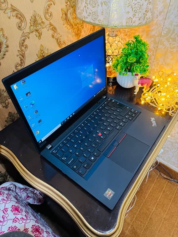 Lenovo Thinkpad T495 Ryzen 7 pro 8 gb ram 256 gb ssd 15