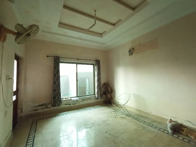 11 Marla Upper Portion Available For Rent in Faisal Garden East Canal Road Faisalabad 12