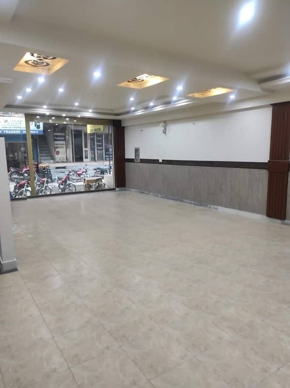 4000 Sqft Ground Floor Hall Available For Rent At Harrianwala Chowk Near Chase Value, D Ground, Faisalabad 0