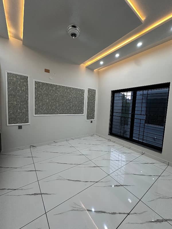 5 MARLA LUXURIOUS HOUSE FOR SALE IN WAPDA CITY CANAL ROAD FAISALABAD 6