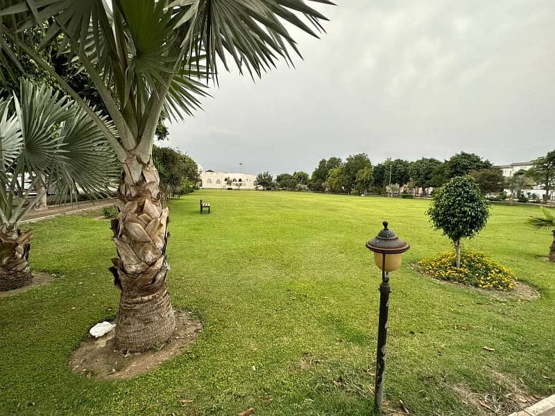 12 Marla Stunning Location Plot FOR SALE In Main Boulevard, E Block Gate, Eden Valley East Canal Road Faisalabad 3