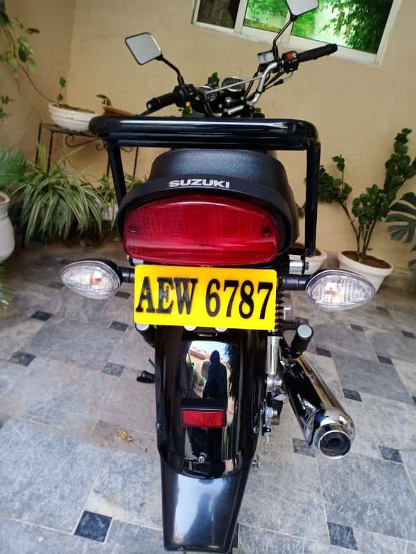 Suzuki GS 150 Se for sale in mint lush condition 2