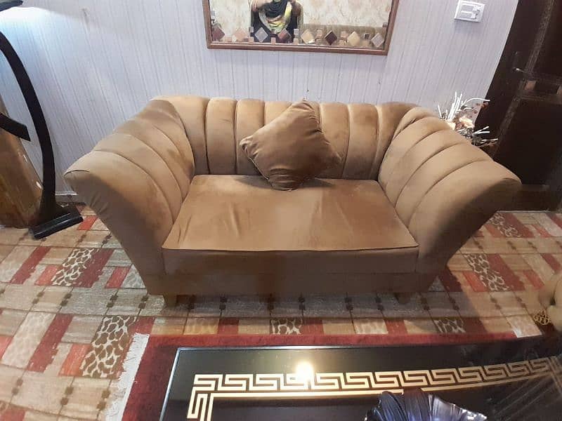 6 seater sofa 0