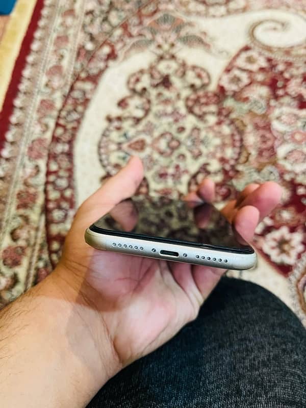 Iphone 11 Sim Working 128GB 5