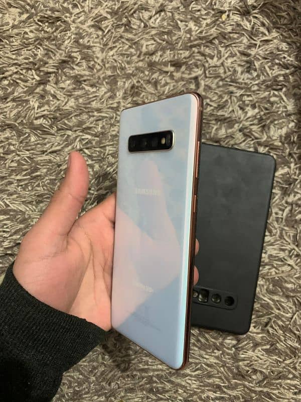 S10 Plus 2