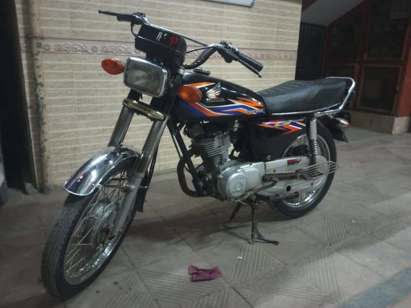 Honda 125 2017 modal 9