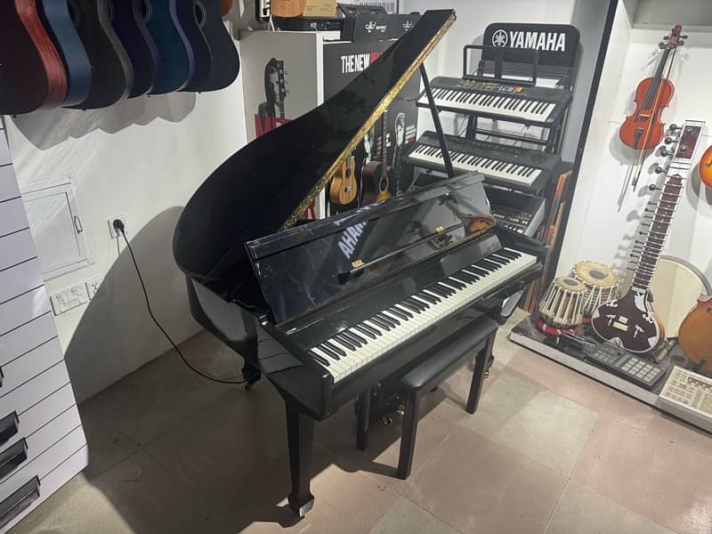 88 keys digital piano available at Boorat outlet 1