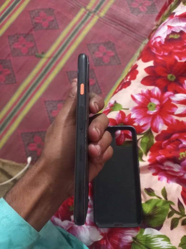 google pixel 4 urgent for Sala 3