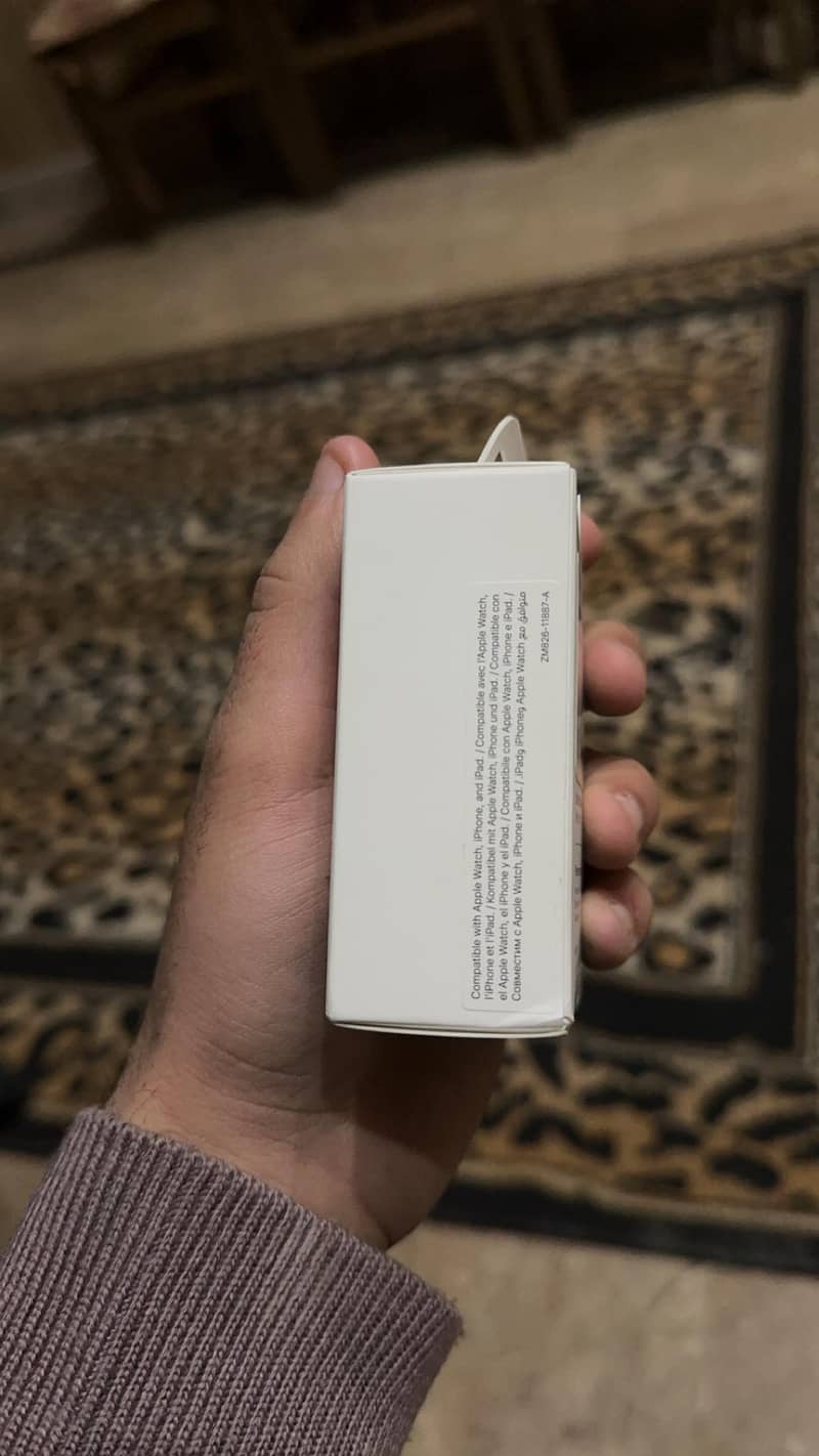 Brand New Original Apple Charger - Purchased from Kuwait Apple Store 3