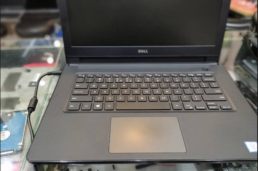 DELL Vostro 14 (7th Generation) 0