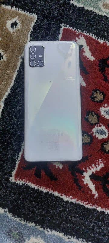 Samsung Galaxy A51 0