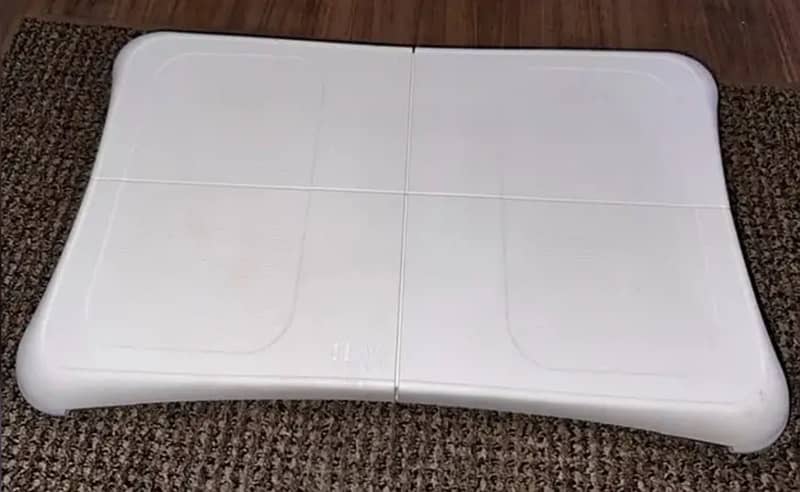 Nintendo Wii Game With All Accessories 9