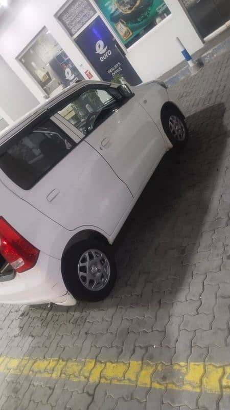 Suzuki Wagon R 2019 4