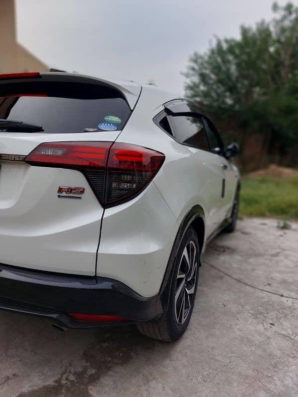 Honda Vezel 2018 11