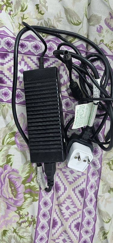 Original Hp elitebook laptop charger on low price 1