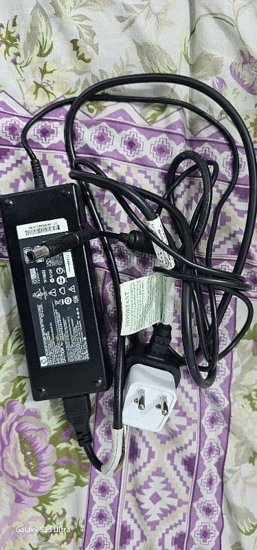 Original Hp elitebook laptop charger on low price 2