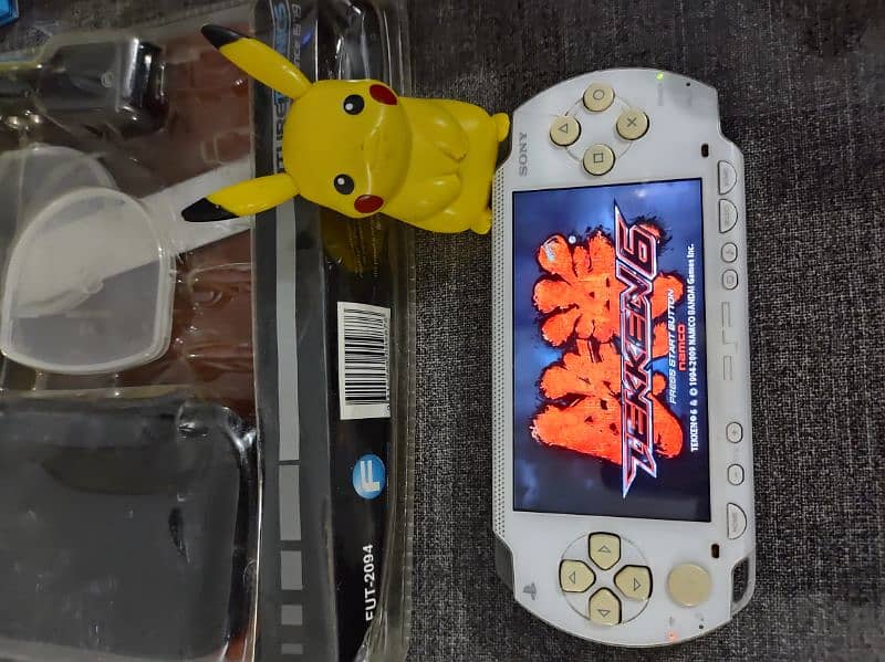 SONY PSP 1001 8GB CARD WITH POUCH PROTECTOR CHARGER GAMES INSTALLED OK 2