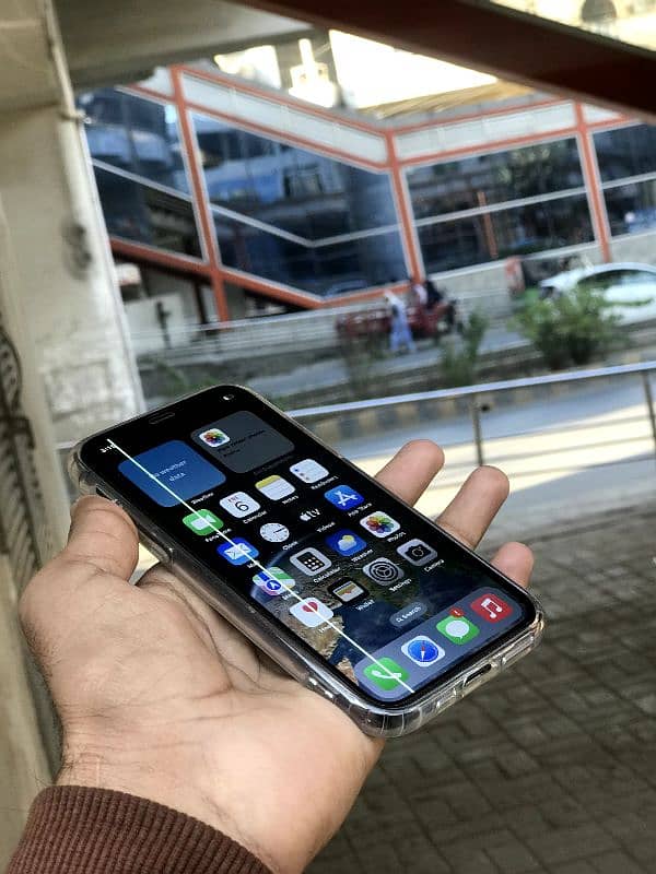 iphone x converted to 11 pro  256 GB  watsap or call 03093800027 3