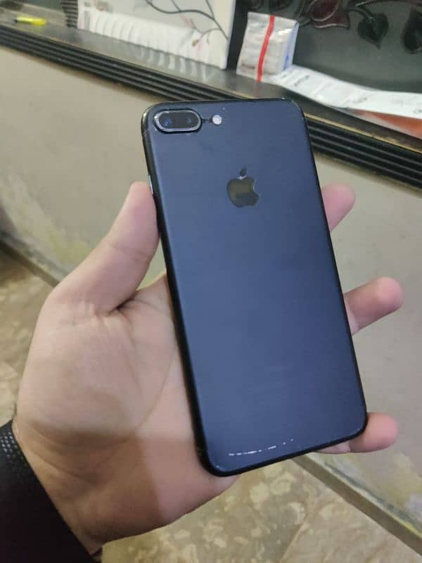 iPhone 7plus 128 gb set ok better health 50 change hogi 0