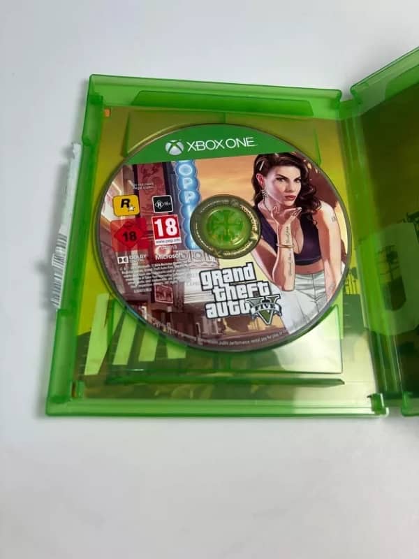 xbox one gta 5 dvd or cd 0