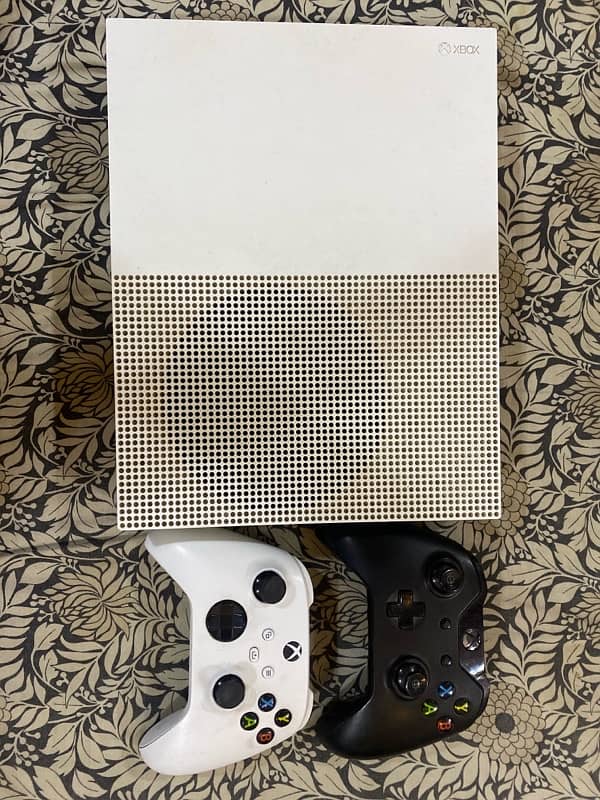 xbox one s 1 TB (original) 0